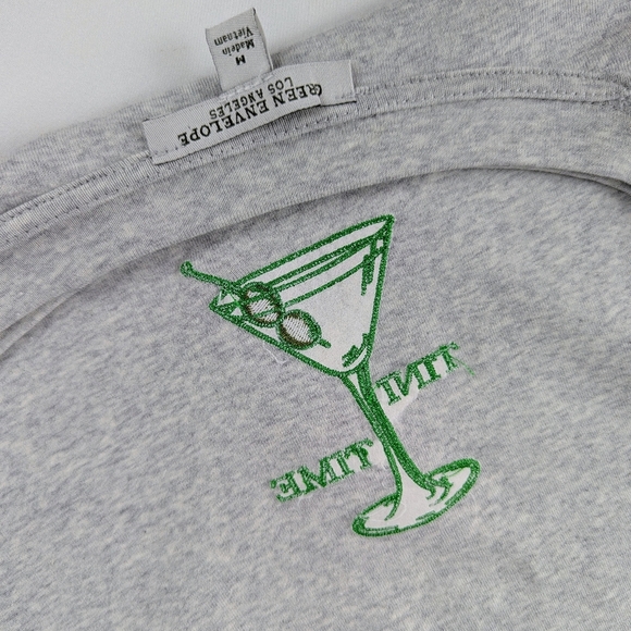 Green Envelope Tini Time Embroidered Martini Tee Short Sleeve Grey M NWOT - Picture 9 of 9